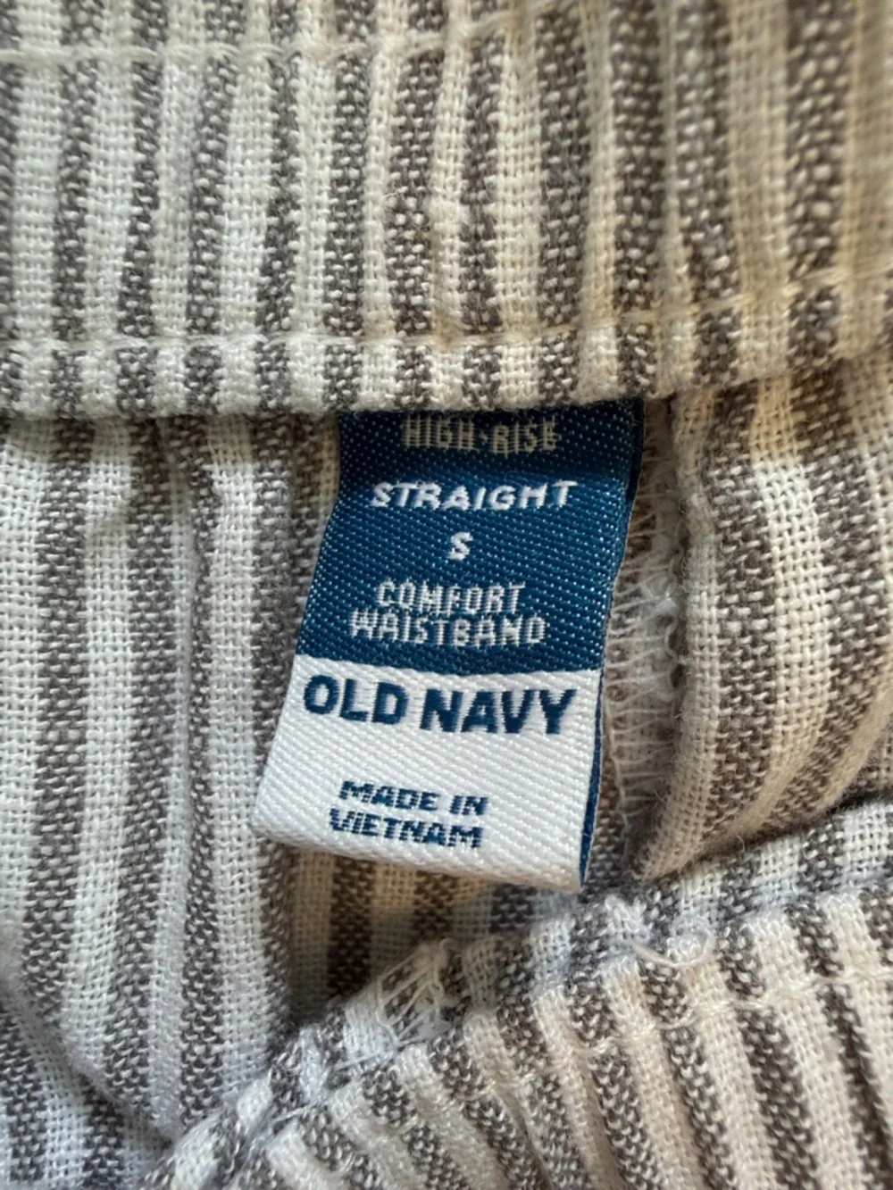 Old Navy High-Waisted Linen-Blend Straight Ankle Pants - Light Gray Stripe - Picture 3 of 5